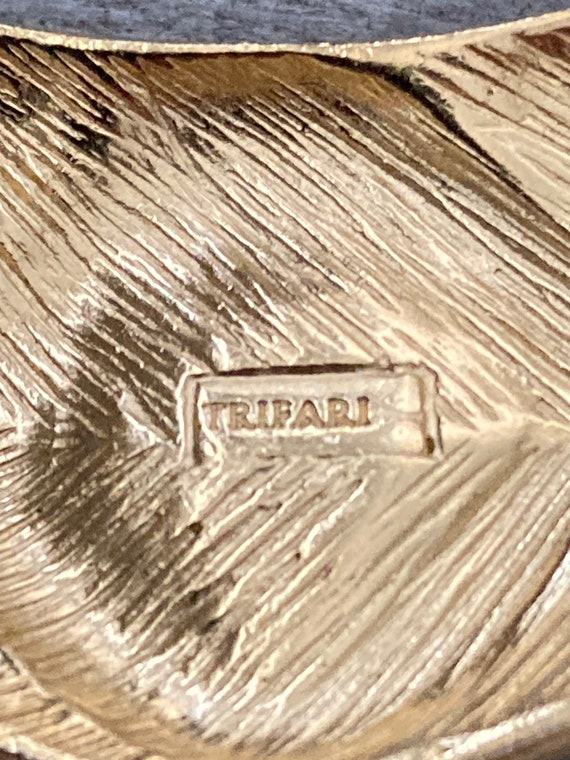 Amazing TRIFARI Signed Vintage 1990's  Gold Gripo… - image 8