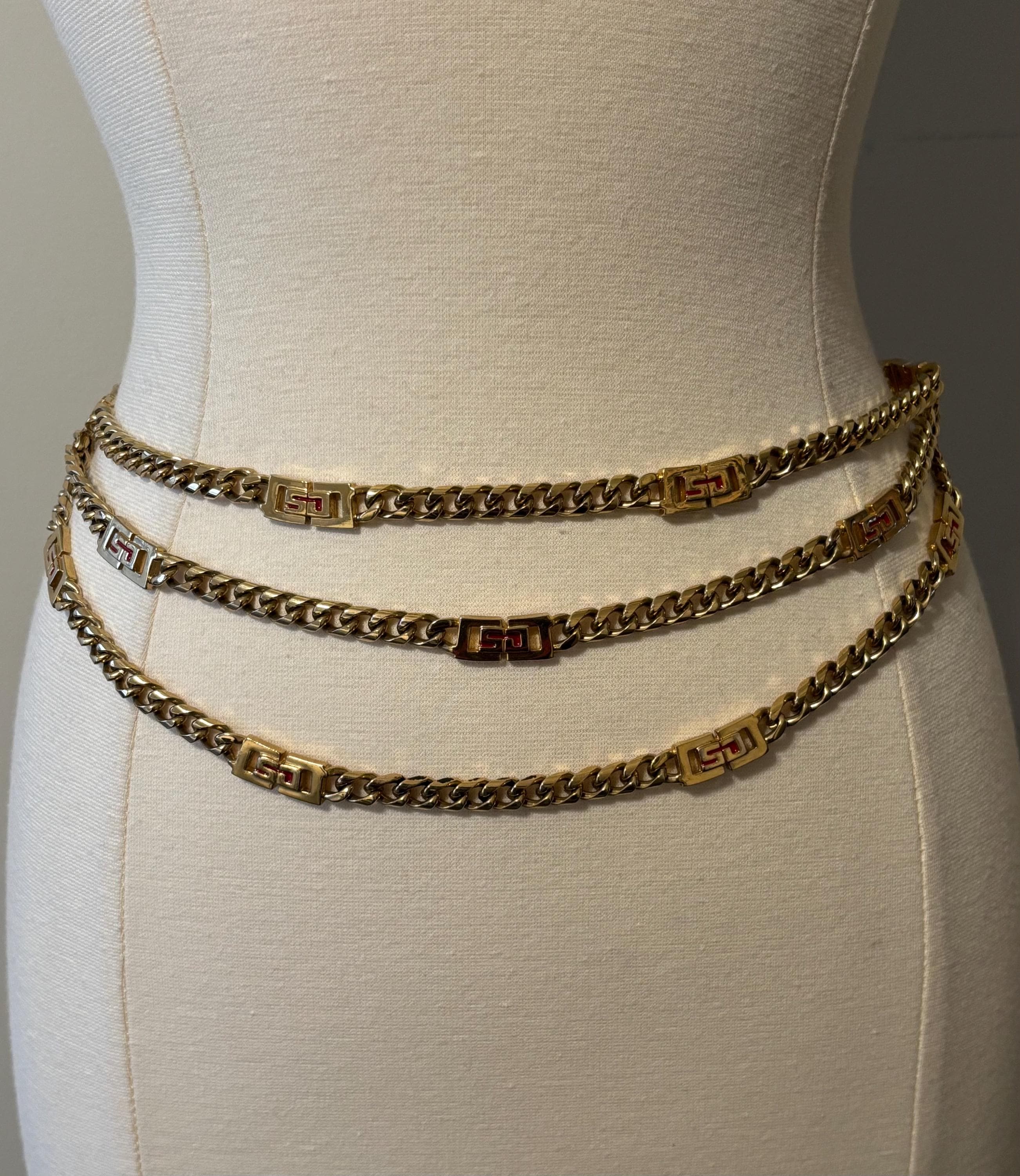 St. John Gold-Tone Multi-Chain Belt with Signature Medallions Vintage St John Triple-Strand Enamel Logo Chain Belt II – Recess main image 4