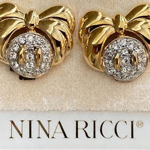 Beautiful NINA RICCI 1990&#39;s New Old Stock Classic Bow Shaped Clip Earrings With Rhinestones