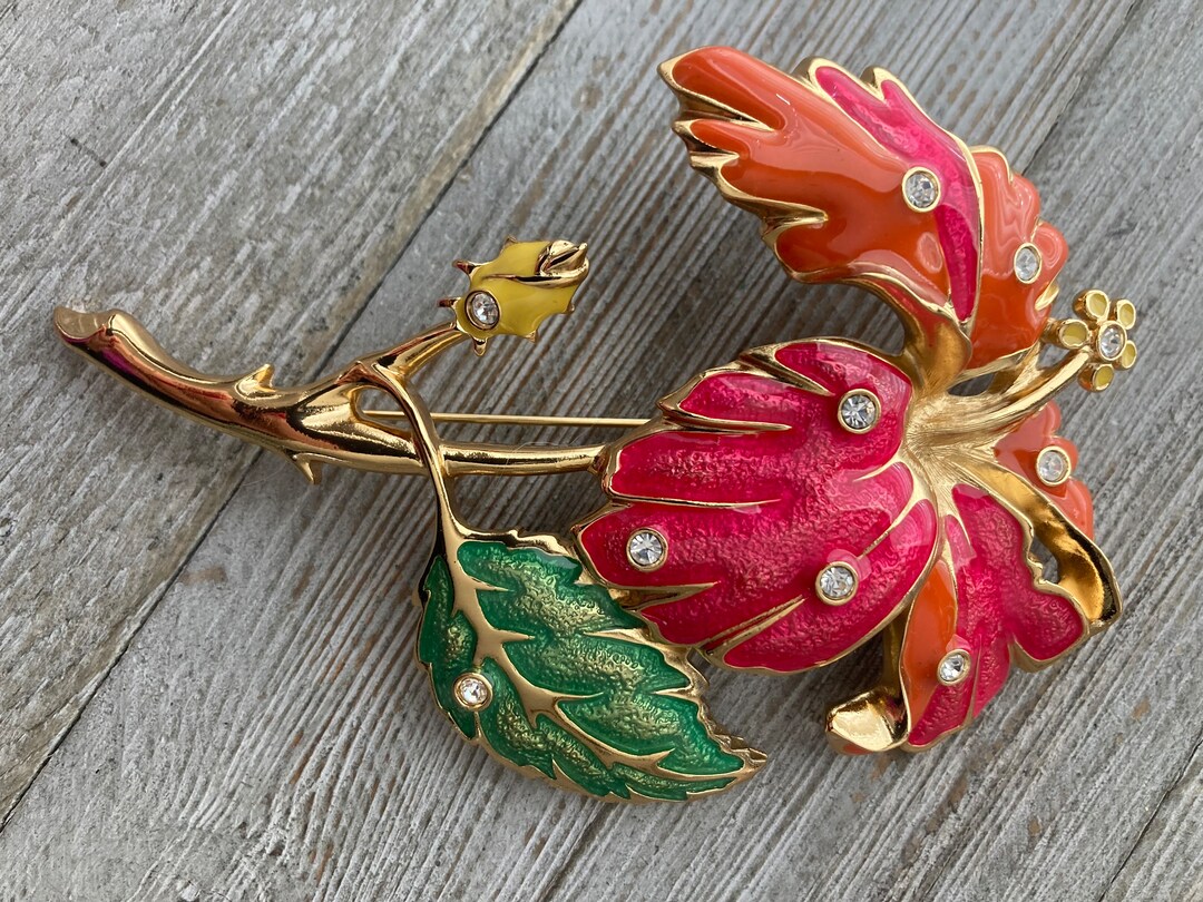 Broche Vintage Cœur Couronne ELIZABETH TAYLOR Pour Avon (années 1990) - Dorée, Style Oversize - Occasion, Parfait Pour Les Amateurs De Bijoux Rétro