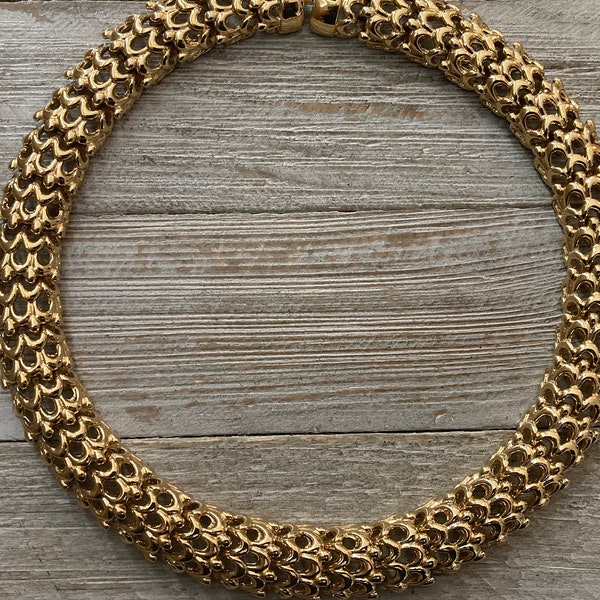 Gorgeous Vintage 1980's-90's Heavy Modern Gold Statement Collar Necklace