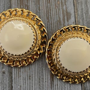Gorgeous Vintage 1980&#39;s-90&#39;s Massive Gold And Beige Modern Runway Clip Earrings