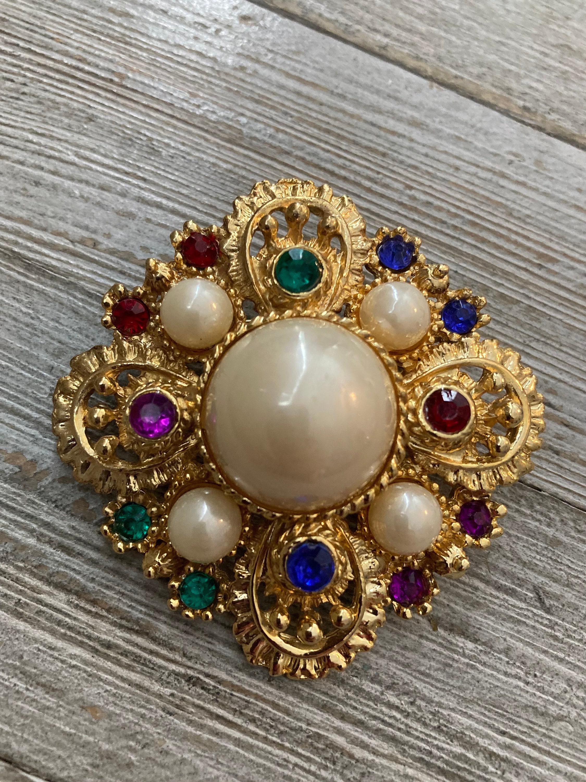 SandysvintagBoutique Gorgeous Vintage 1990's Gold with Multicolored Rhinestones and Faux Pearls Classic Maltese Cross Statement Brooch