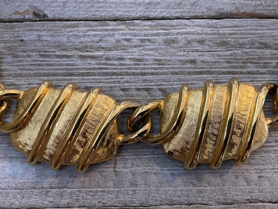 ANNE KLEIN Signed Vintage 1990's Chunky Gold Mode… - image 5