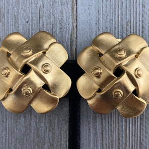 New Old Stock Vintage 1980&#39;s Matte Gold Modern Basketweave Classic Statement Clip On Earrings