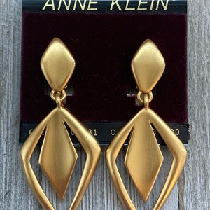 ANNE KLEIN Vintage New Old Stock Modern Gold Dangle Runway Statement Clip earrings