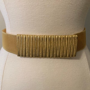 Gorgeous ACCESSOCRAFT NYC Vintage 1980's High Quality Modern Gold Mesh Belt