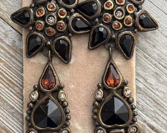 Boucles d'oreilles clip en strass non signées vintage des