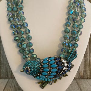 Gorgeous HEIDI DAUS Signed 1990&#39;s Multicolored Beads And Rhinestones Bird Shaped Beaded Statement Necklace