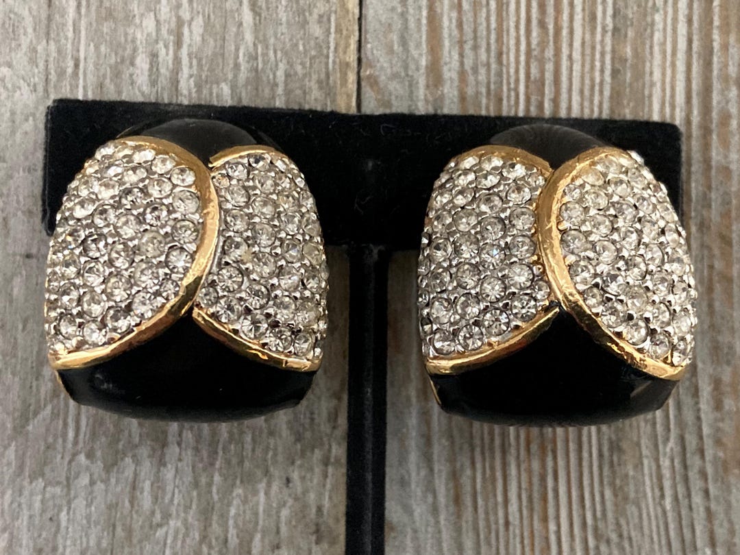 Beautiful CINER Signed Vintage 1980'sgold and Black Classic