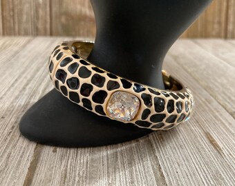 Gorgeous KJL/Kenneth Jay Lane Vintage 1990&#39;s  Black And Beige Animal Print Hinged Bangle Bracelet With Rhinestones