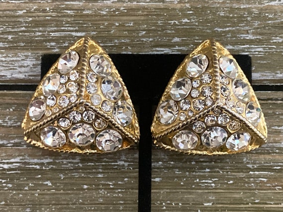 Beautiful Vintage 1980's Large Gold Triangle Clas… - image 4