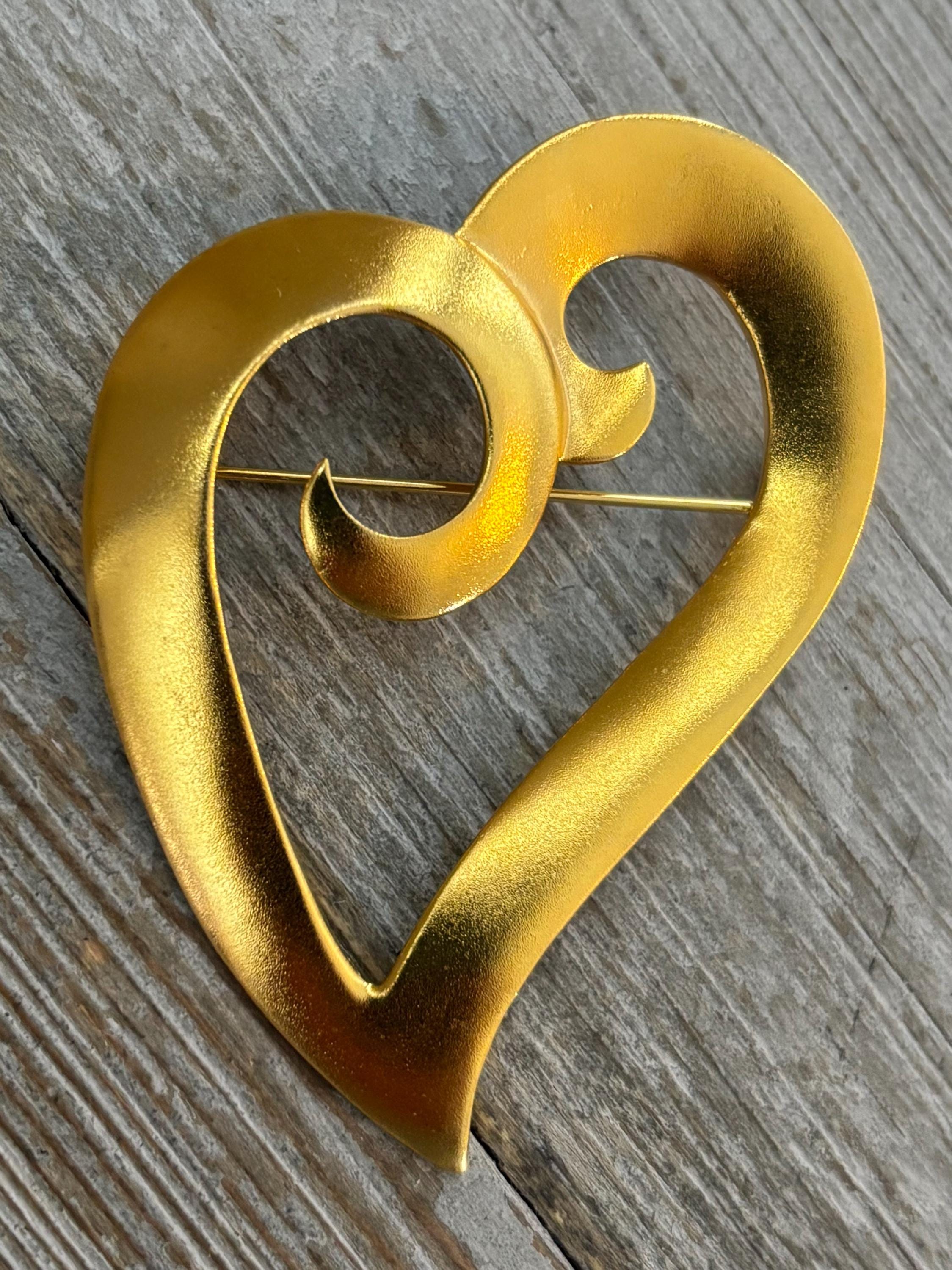 LINDA DANO Signed 1990's Large Gold Heart Shaped Modern Statement