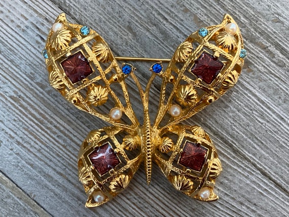 AVON Vintage 1980's Gold Butterfly Classic Brooch… - image 1