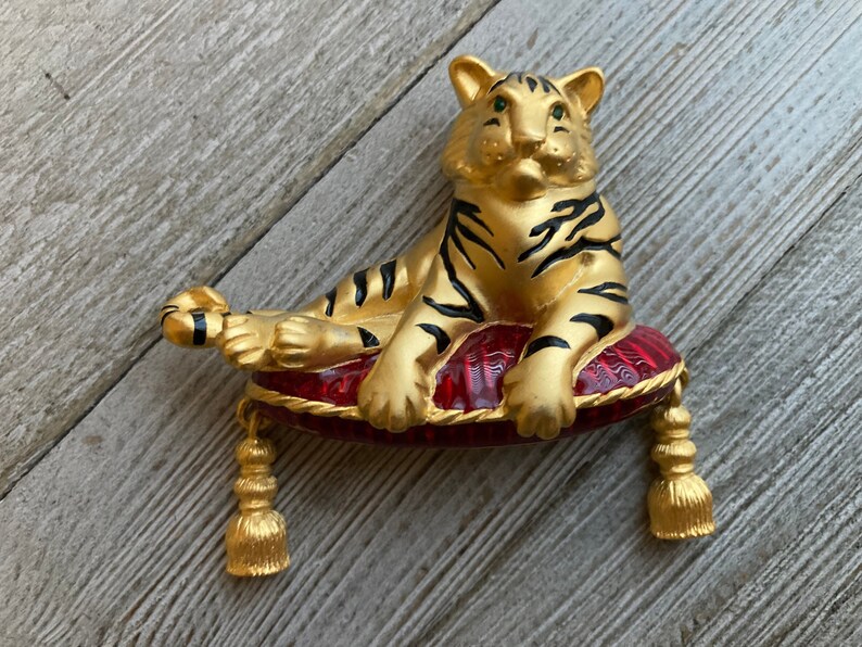 Stunning BOB MACKIE Signed Vintage 1980's RARE Gold , Red And Black Tiger Classic Statement Brooch image 1