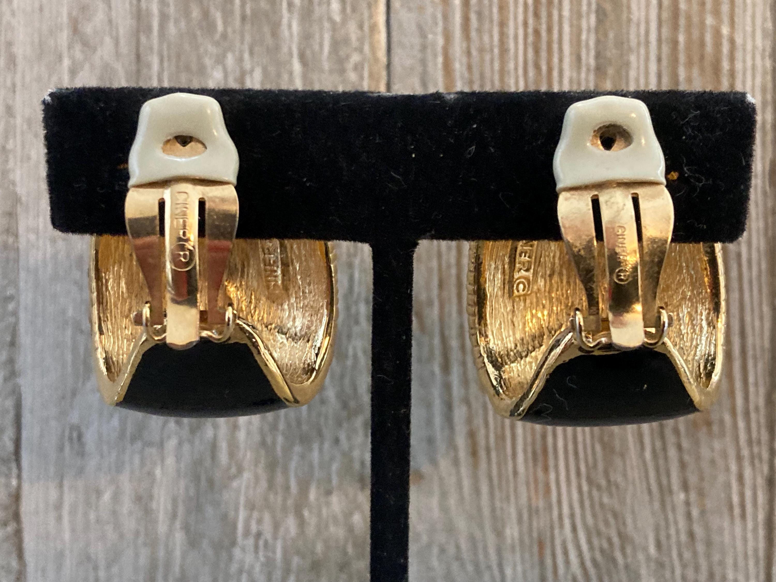 Beautiful CINER Signed Vintage 1980'sgold and Black Classic