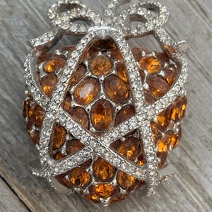 KJL/Kenneth Jay Lane Signed 1990's Silver With Orange Rhinestones Classic Heart Shaped Statement Brooch