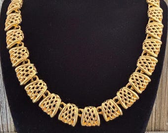 AKII/Anne Klein Vintage 1990's Modern Gold Runway Collar Necklace