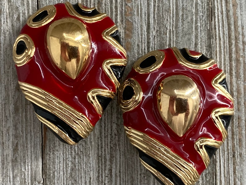 Gorgeous Vintage 1980's Gold, Red And Black Teardrop Shaped Modern Statement Clip earrings image 2