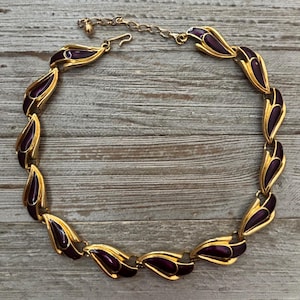 TRIFARI Signed Vintage 1990&#39;s Purple And Modern Statement Collar Necklace
