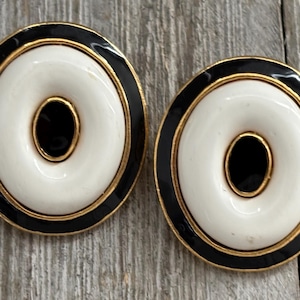 Amazing KENNETH LANE 1990&#39;s Black And White Modern Oval Statement Clip Earrings