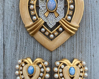 Stunning ELIZABETH TAYLOR  1990&#39;s NIOB &quot;Heart Of Hollywood&quot; Massive Beige Enamel Heart Shaped  Brooch And Clip Earrings With Faux Pearls
