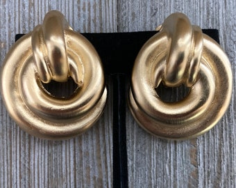 Stunning LES BERNARD New Old Stock Vintage 1980's Chunky modern Gold Clip Earrings