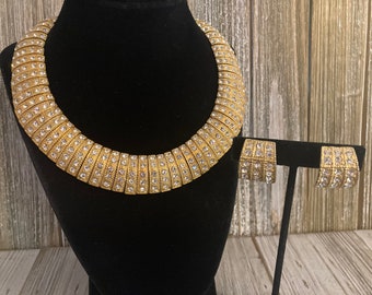 Exquisite Vintage 1980's-90's  Massive Gold With Rhinestones Statement Collar Necklace And Clip Earring Set