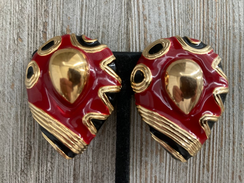 Gorgeous Vintage 1980's Gold, Red And Black Teardrop Shaped Modern Statement Clip earrings image 1