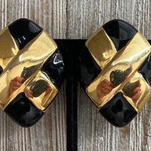 Beautiful Vintage 1980&#39;s-90&#39;s Black And Gold Classic Statement Clip Earrings