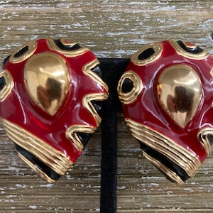 Gorgeous Vintage 1980's Gold, Red And Black Teardrop Shaped Modern Statement Clip earrings image 5