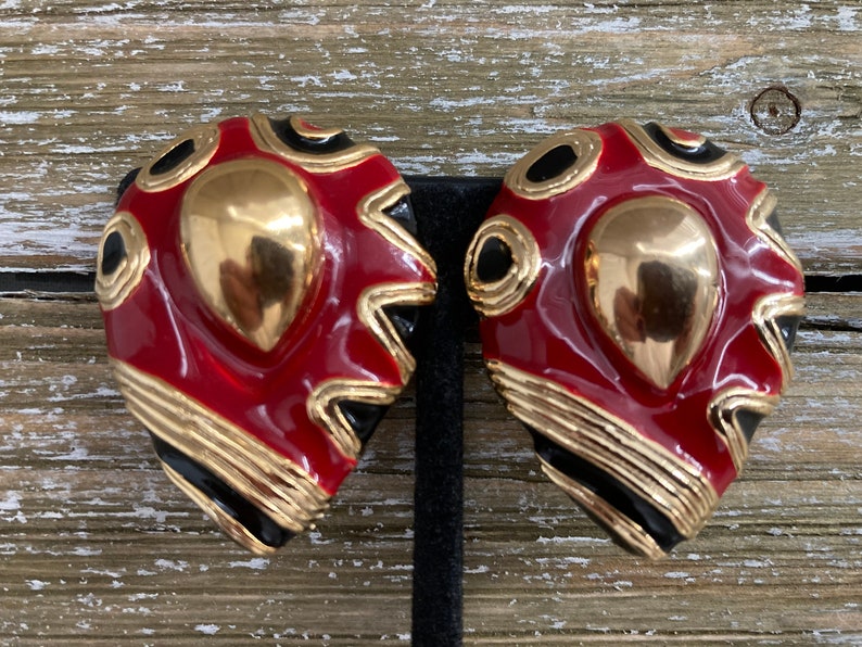 Gorgeous Vintage 1980's Gold, Red And Black Teardrop Shaped Modern Statement Clip earrings image 5