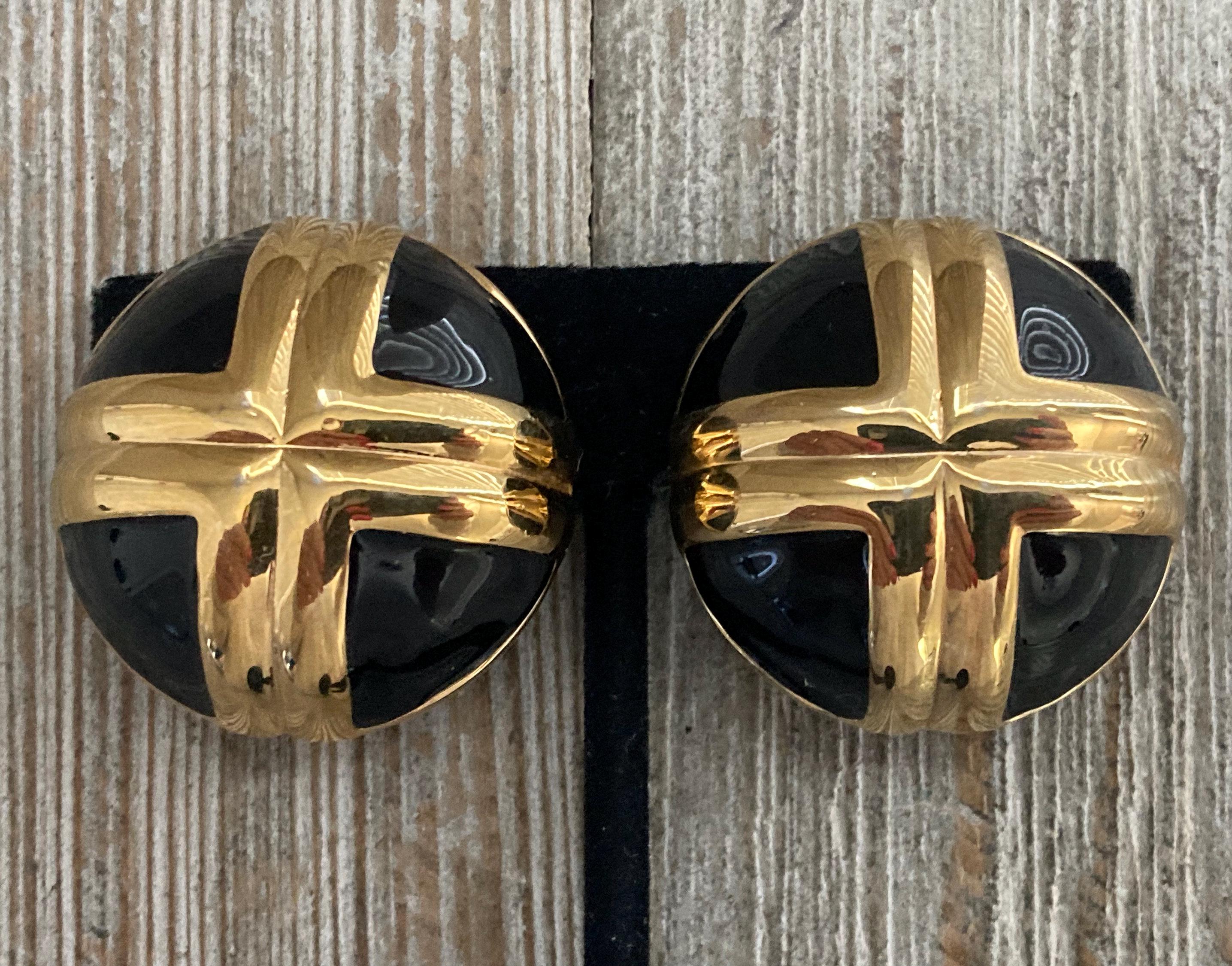 CAROLEE Signed Vintage 1990's Gold and Black Round Modern