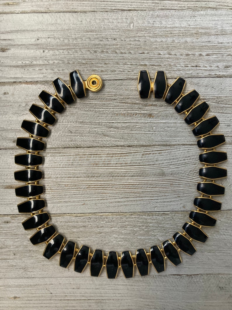 Fabelhafte RAU KLIKIT Vintage 1980er Jahre Schwarz Emaille und Gold Modern Runway Statement Collar Halskette Bild 1
