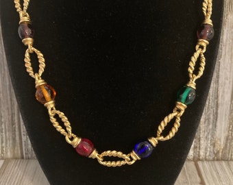 Fabuleuses boucles d'oreilles clip classiques en or avec perles de verre multicolores vintage des années 1990 ANNE KLEIN