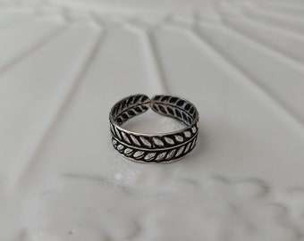 925 Sterling Silver Leaf Toe Ring