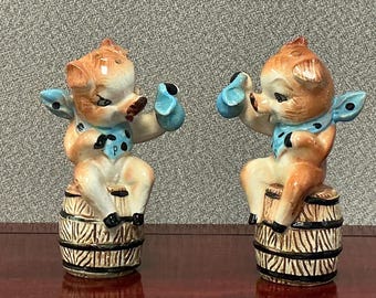 Vintage Pig Salt and Pepper Shakers – Hand-Painted Bluebirds, Farmhouse Kitchen Collectibles