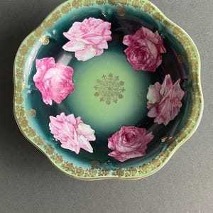 antique Z.S. & Co. Bavaria Mignon rose bowl stunning green