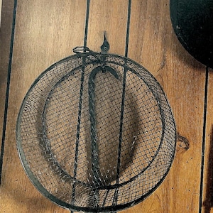 Round wire basket / wall decor / mesh Basket shallow 12 wide top 11” bottom 4”tall vintage antique
