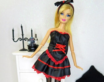 Tenue Gothic Lolita rouge et noire pour poupées Barbie