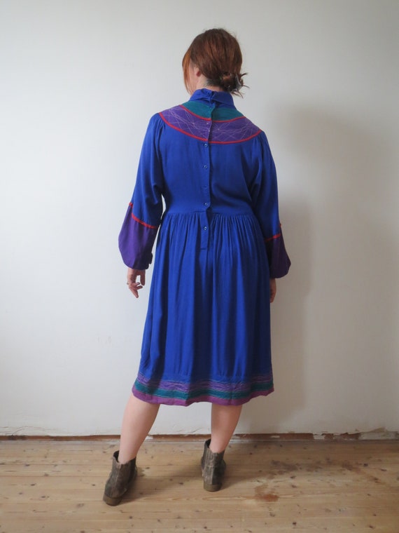 Vintage 1970s 1980s embroidered high neck dress b… - image 3