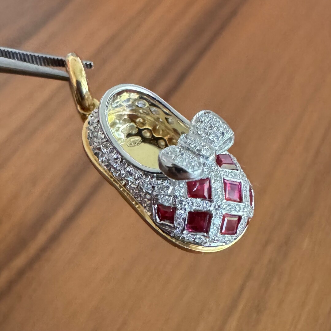 Aaron Basha 18K Gold, Diamond, and Ruby Baby Shoe Charm - Etsy