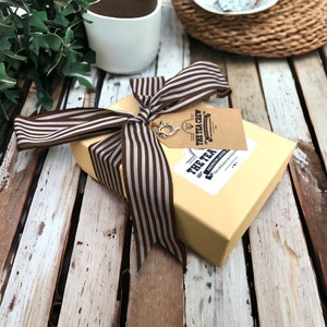Herbal Tea Gift Box With Loose Leaf Tea Infuser And Free Message On Gift Tag Loose Leaf Tea Herbal Tea Gift Set Sampler Box