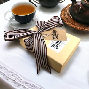 Earl Grey Tea Gift Box: Luxury Loose Leaf Sampler with Infuser