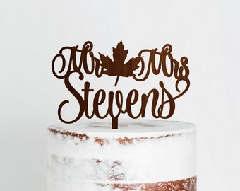 Mr Mrs Cake Topper, Last Name Wedding Cake Topper, Wooden Cake Topper, Wood Cake Topper, Custom Calligraphy Mr and Mrs Wedding Cake, Gold