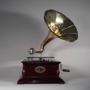 Beautiful ANTIQUE STYLE Gramophone, Phonograph New Working - Record Player Antique Style - Handmade Gramophone - Nice Gift Idea