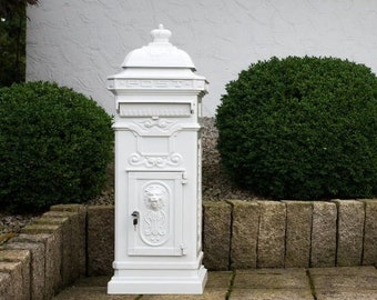 Elegant Antique-Style Freestanding Pillar Mailbox: A Touch of British Heritage