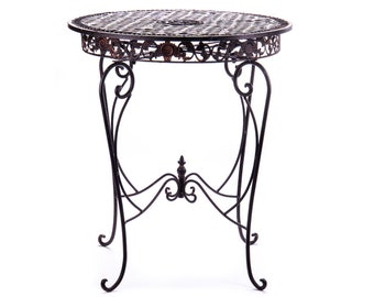 Antiqua Elegance: Timeless Metal Garden Table for Sophisticated Outdoor Living