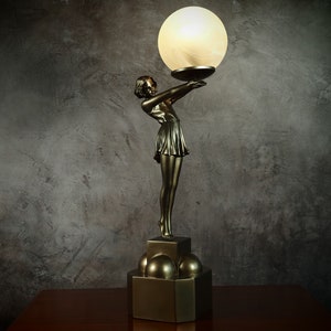 Exquisite Art Deco Vintage Table Lamp for Elegant Home Décor and Thoughtful Gifting