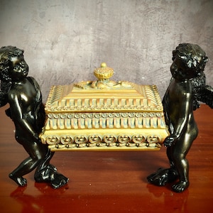 Exquisite Baroque Style Jewelry Box With Two Angelic Figures